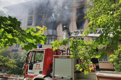 СМИ: Названа предварительная причина пожара в доме на северо-востоке столицы