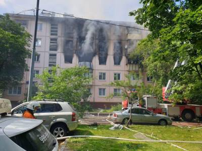 В МЧС уточнили информацию о погибшем при пожаре в Москве