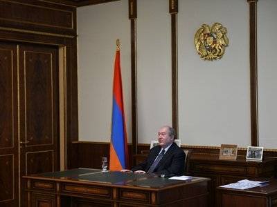 Президент Армении продолжает обсуждения со специалистами сферы здравоохранения