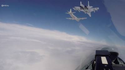 Российские истребители сопроводили самолеты США над Черным морем