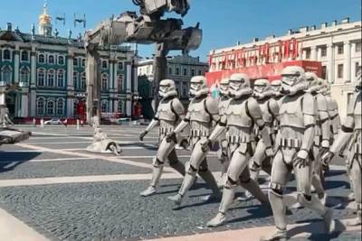 В Параде Победы в Петербурге приняли участие штурмовики из Звездных войн