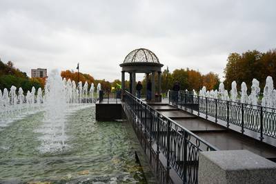 В Петербурге начали работать все городские фонтаны