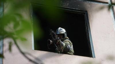 Спасатели рассказали о тушении пожара в доме на улице Проходчиков