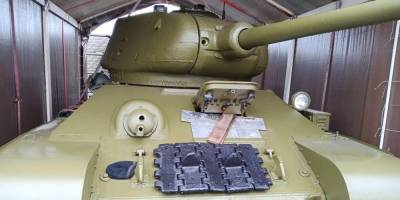 Россиянин выставил на продажу танк Т-34 1945 года выпуска