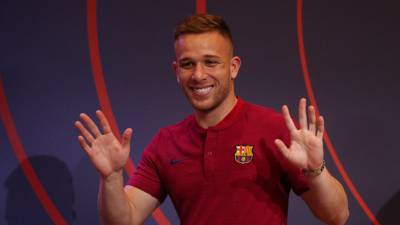 Артур перешел из «Барселоны» в «Ювентус» за €72 млн