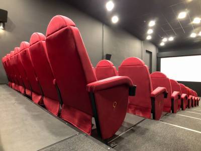 Владелец кинотеатра рассказал о новых правилах посещения кинозалов