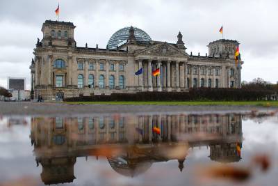 В Берлине неизвестные совершили попытку сжечь здание Бундестага