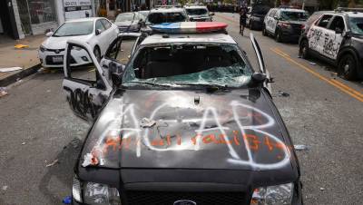 В США за вандализм во время протестов задержали более 100 человек
