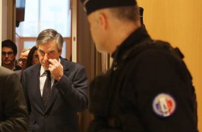 Адвокаты экс-премьера Франции обжалуют суровый приговор суда