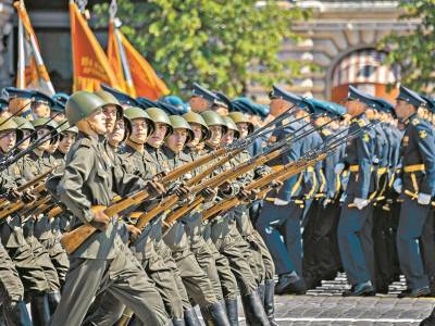 Ать-два, три-четыре: парад Победы в России прошел, но праздники продолжатся