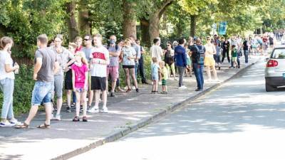 Паника в Северном Рейне-Вестфалии: километровые очереди, чтобы сдать тест на коронавирус
