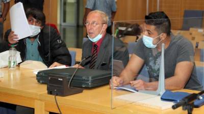 В Баварии два сирийца несколько лет издевались над 19-летней девушкой
