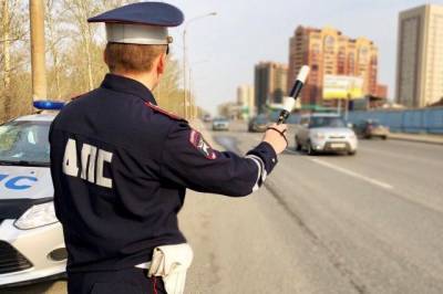 Пьяный водитель протащил инспектора ДПС по дороге в Хабаровске