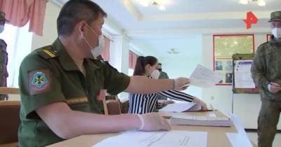 В Дагестане сотрудники полевых госпиталей проголосовали по поправкам