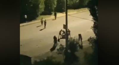 "Уличные бои": в Николаеве посетители шашлычной устроили массовую драку (видео)