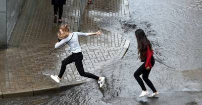 В Риге затоплены многие улицы, нарушено движение трамваев