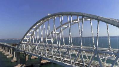 Открывается грузовое движение по железной дороге через Крымский мост
