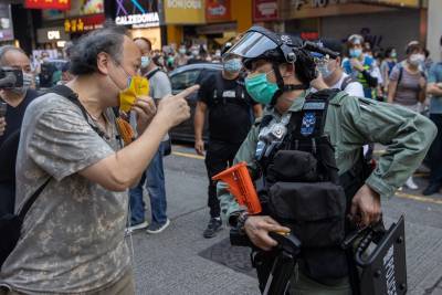 Пекин подлил масла в Гонконг