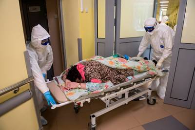 Число случаев заражения коронавирусом в России превысило 647 тысяч