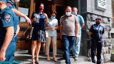 Армянская оппозиция обвинила власти в «свержении конституционного строя»