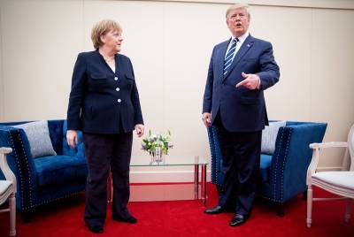 "Глупая Меркель и дура Мэй": как Трамп общается по телефону с коллегами
