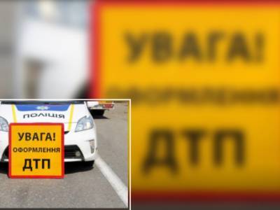 На светофоре в Киеве внедорожник протаранил легковое авто