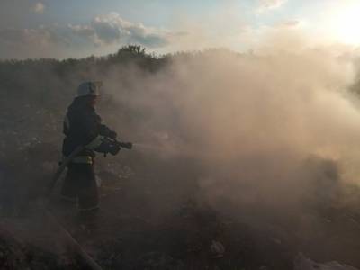 Под Киевом горела незаконная свалка