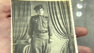 94-летнему Ивану Звереву вручили медаль «За боевые заслуги», которой ветеран был награжден в 1945 году