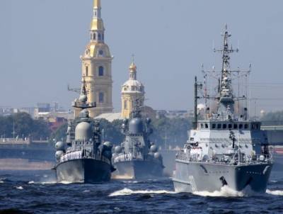 Шойгу рассказал о предстоящем военно-морском параде в Санкт-Петербурге