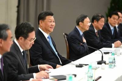 Си Цзиньпин подписал скандальный закон о нацбезопасности в Гонконге
