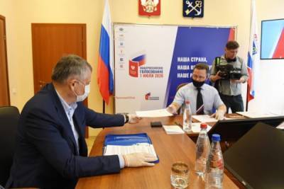 Дрозденко подал документы на выборы губернатора Ленобласти