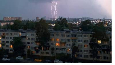 Петербург готовится к шторму во второй половине дня