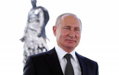Мы голосуем за страну, в которой хотим жить: Путин обьратился к россиянам