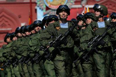 В России повысят оклады военнослужащим и сотрудникам силовых ведомств