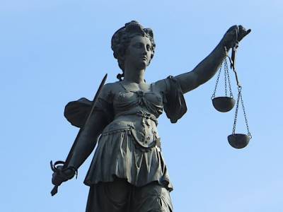 Суд признал виновной бухгалтера Масляеву, давшую показания на Серебренникова