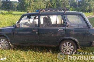 Во Львовской области пьяный водитель наехал на отдыхающих возле озера