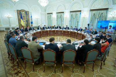 Зеленский провел первое заседание Нацсовета реформ с участием Кабмина: О чем говорили