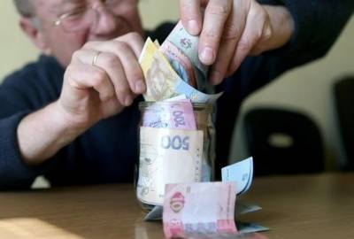 С июля минимальная пенсия в Украине вырастет на 74 гривны