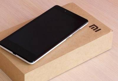 Будущий флагман Xiaomi Mi 11 может получить зарядку на 100 Вт и подэкранную камеру