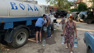Реки из питьевой воды: часть Симферополя обезвожена из-за аварии