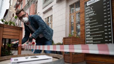 Власти рассказали о сроках открытия общепитов в Петербурге