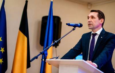 Украина призвала Европарламент осудить визит французской делегации в Крым