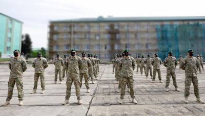 Министр обороны Грузии ознакомился с ремонтом в военных частях