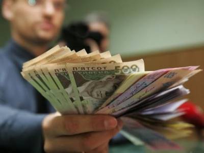 В Украине увеличились долги по зарплате