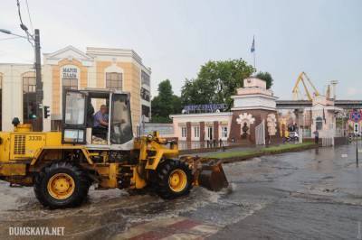 Одессу накрыл сильный ливень: Затопило часть улиц