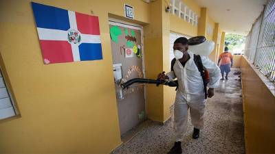 Власти Доминиканы объявили страну территорией эпидемии COVID-19