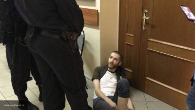 Сенатор Клинцевич призвал полицию реагировать на провокации после выходки Френкеля