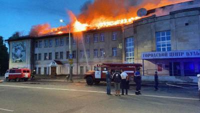 Пожарные локализовали возгорание в Доме Культуры Гусь-Хрустального