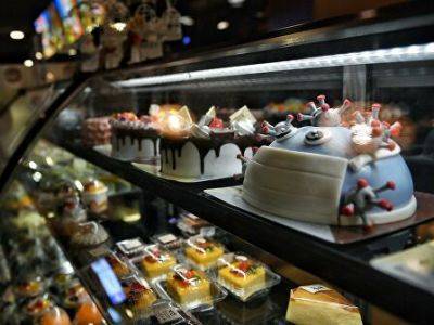В Таиланде появились в продаже пирожные в виде модели коронавируса