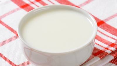 Почему парное молоко пить вредно — выводы ученых